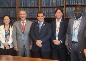 En Nueva York, Schiaretti se reunió con Oru Fogar, la red de gobiernos regionales más extensa