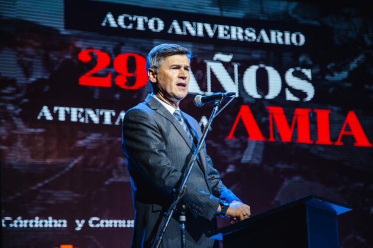Passerini, presente en la ceremonia conmemorativa del 29º aniversario del atentado a la AMIA