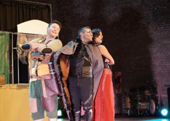 Obras de teatro y shows en vivo con bandas locales