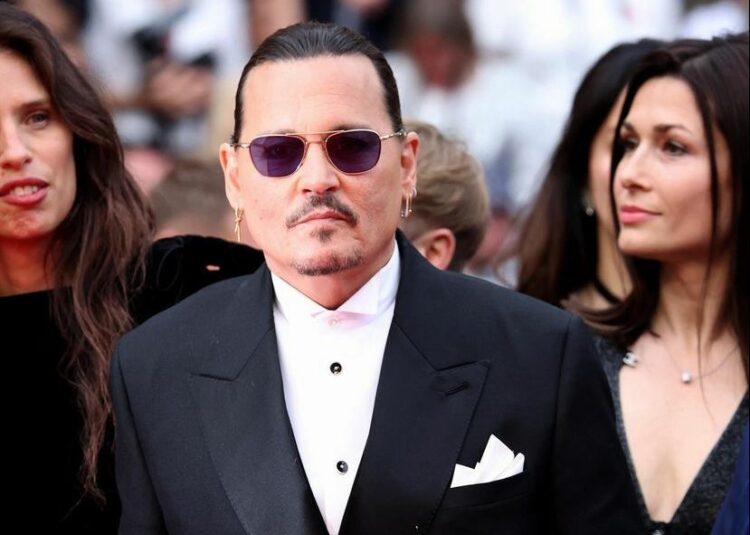 Johnny Depp fue encontrado inconsciente en un hotel de Hungría y debieron suspender su show