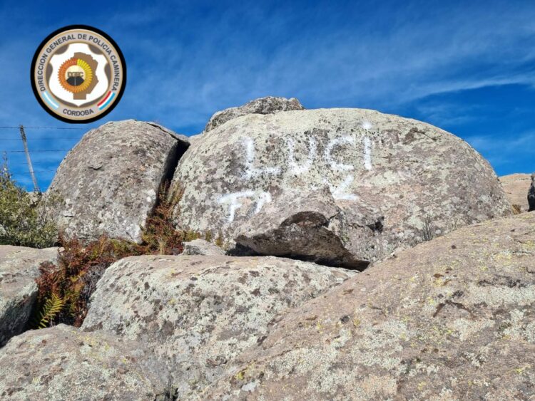 Lo detuvieron en las Altas Cumbres por pintar rocas sobre la ruta
