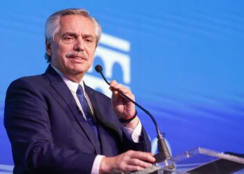 Fernández defendió su gestión ante el Consejo Agropecuario