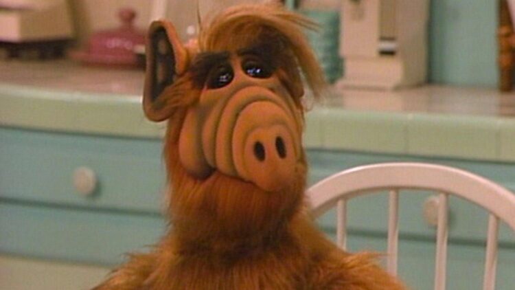 Ryan Reynolds compró los derechos de ALF y volverá a la televisión