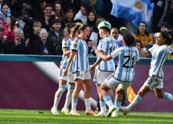 Argentina lo remontó, igualó ante Sudáfrica y mantiene las chances de clasificación