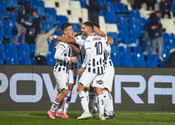 Talleres recuperó su nivel y eliminó al campeón, River