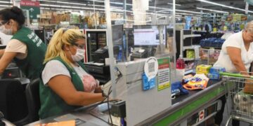 Se firmó un acuerdo que eleva el salario mínimo a $ 286.000 a partir de septiembre