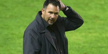 Dabove, el DT de Instituto, aseguró que el equipo merecía «al menos el empate» con Tigre