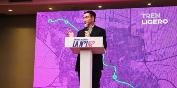 De Loredo prometió reflotar el proyecto del tren ligero