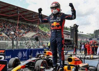 Verstappen da otro golpe en Spa