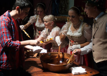 Arrancó la Fiesta Nacional del Chocolate Alpino en Villa General Belgrano