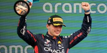 Verstappen se quedó con Silverstone