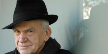 Adiós a Milan Kundera, el hombre parco que le puso palabras a los dilemas de una generación
