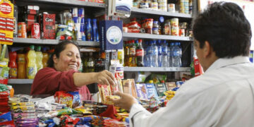 9 de cada 10 hogares financiaron comida con tarjeta