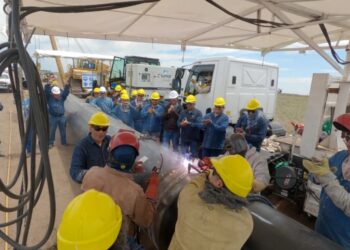 Dieron inicio al bombeo de gas a través del nuevo ducto en Vaca Muerta