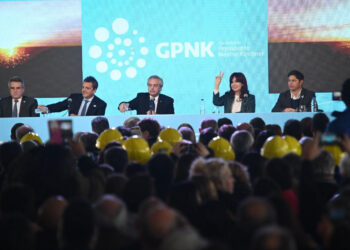 Fernández, Massa y CFK participaron del acto de inauguración del gasoducto Néstor Kirchner