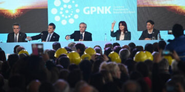 Fernández, Massa y CFK participaron del acto de inauguración del gasoducto Néstor Kirchner