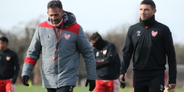 Dabove: “Martínez es uno de los mejores delanteros del país”