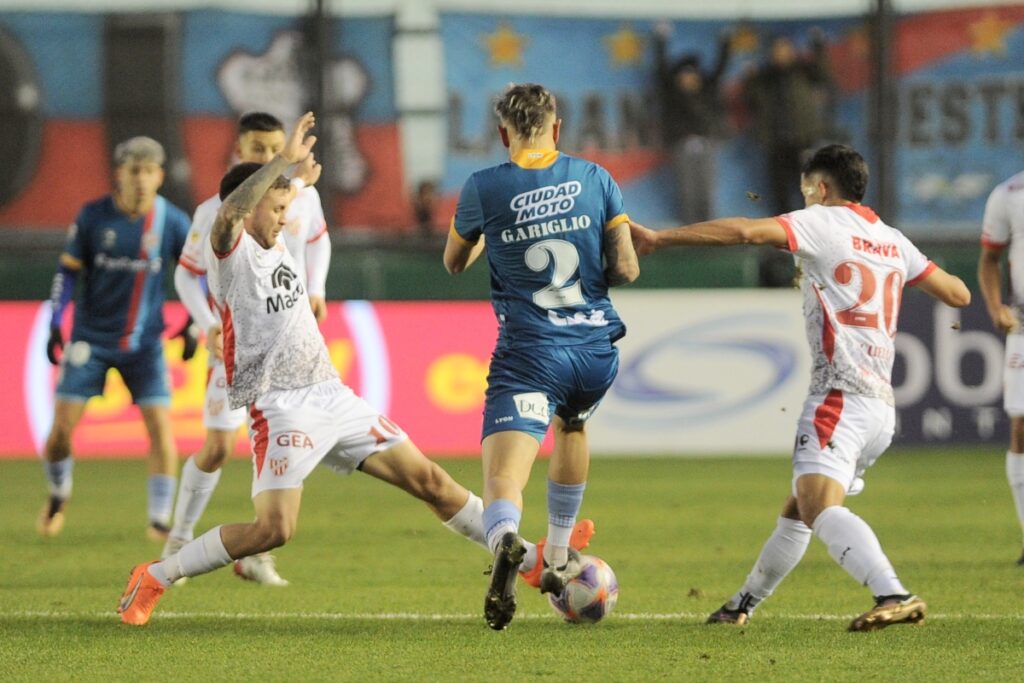 Instituto ganó un partido clave ante Arsenal