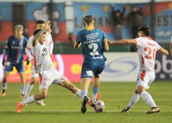 Instituto ganó un partido clave ante Arsenal