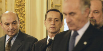 La historia no se repite, pero rima