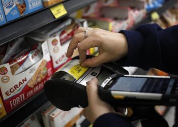 La inflación volvió a bajar, pero suma un 50,7% en el primer semestre