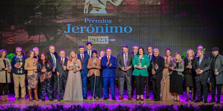 El municipio entregó los premios Jerónimo a las personalidades distinguidas de la ciudad
