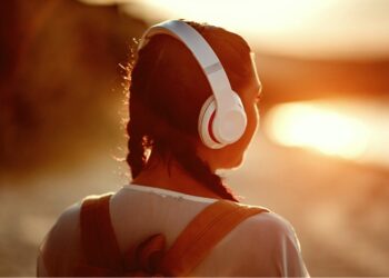 Lanzan una convocatoria nacional a familias que quieran adoptar a una adolescente con discapacidad