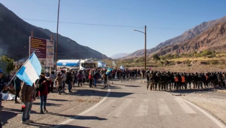 Morales recomendó a los turistas no viajar esta semana a Jujuy por los piquetes