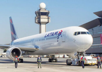 Una falsa alarma de bomba causó desesperación en un vuelo que salía de Córdoba: qué dijo la empresa