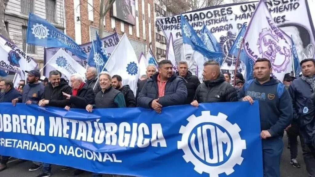 Tras la falta de acuerdo, los metalúrgicos comenzaron un paro de 48 horas