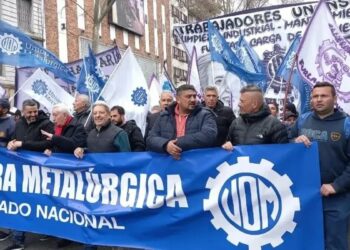 Tras la falta de acuerdo, los metalúrgicos comenzaron un paro de 48 horas