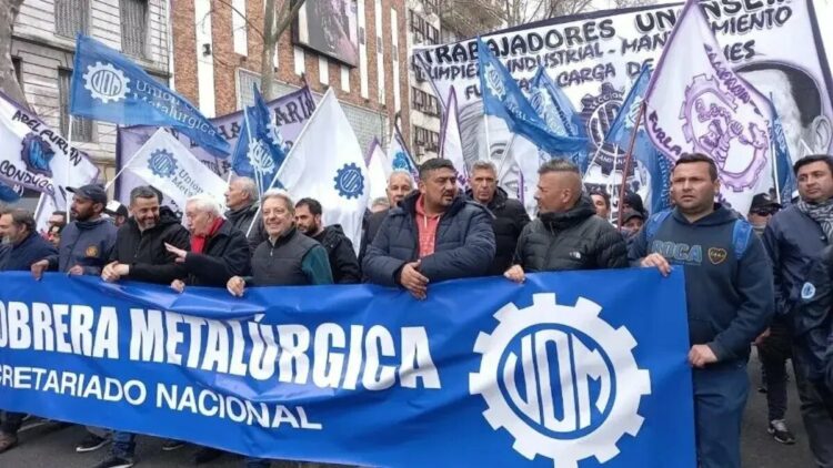 Tras la falta de acuerdo, los metalúrgicos comenzaron un paro de 48 horas
