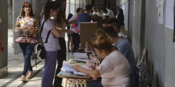 Comenzaron la Paso en Santa Fe, con el foco puesto en las internas del peronismo y Juntos por el Cambio