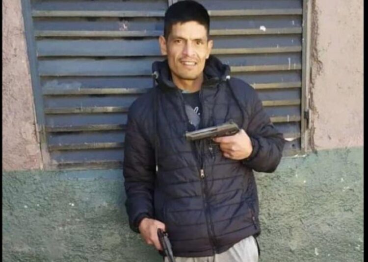 Enzo Ezequiel Ávila (42) murió al instante tras recibir el disparo policial.