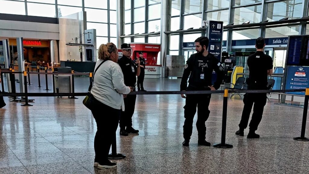 Demoraron un vuelo a Perú por una “broma” sobre una bomba