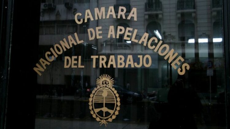 La presentación fue realizada ante la Cámara Nacional de Apelaciones del Trabajo de la Ciudad de Buenos Aires y la Corte Suprema de Justicia de la Nación.