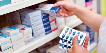 Laboratorios se comprometen a controlar la suba de precios en medicamentos