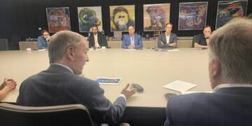 Schiaretti aseguró “previsibilidad y certezas” ante inversores externos