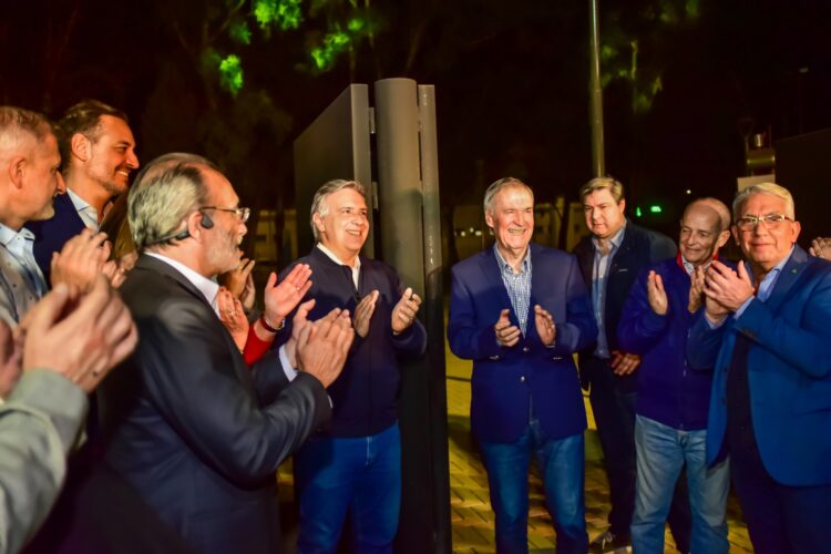 Llaryora destacó el continuo trabajo junto a la Provincia