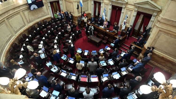 El oficialismo llamó a sesión del Senado con el quórum ajustado