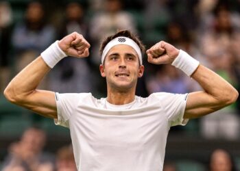 Etcheverry se recuperó y se clasificó a la segunda ronda