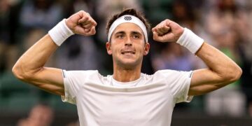 Etcheverry se recuperó y se clasificó a la segunda ronda