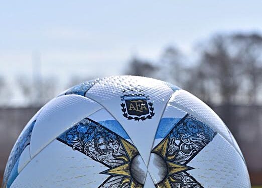 La nueva pelota para la próxima Copa de la Liga incluye las tres estrellas de Argentina