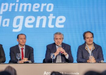 Reapareció Fernández: habló de los saqueos y las próximas medidas económicas