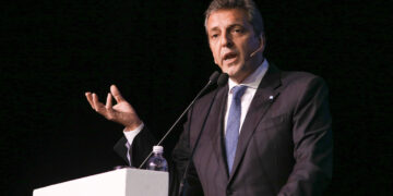 Categorías A, B, C y D del monotributo estarán eximidos de pagos por seis meses