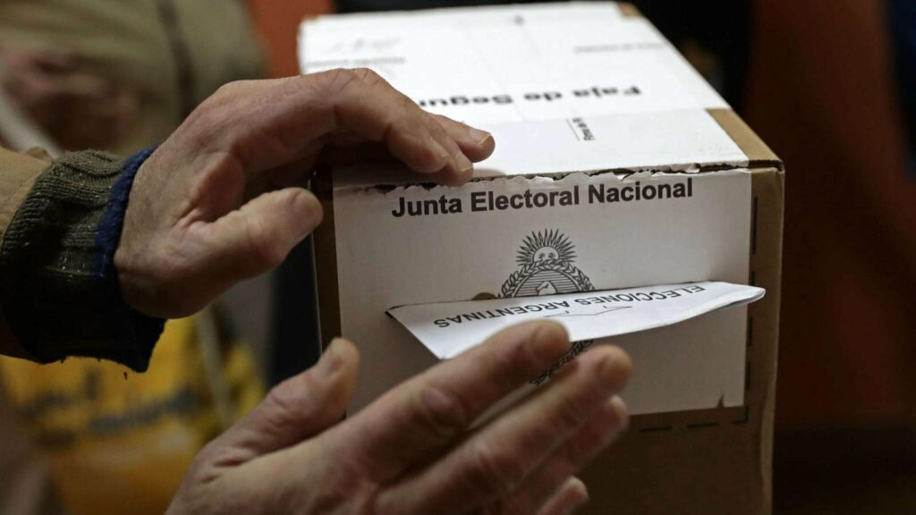 El voto en blanco quedó en el cuarto lugar, reflejando el enojo de la sociedad con la política