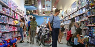 Día de la Niñez 2023: impactadas por la devaluación, las ventas cayeron 0,2% frente al año pasado