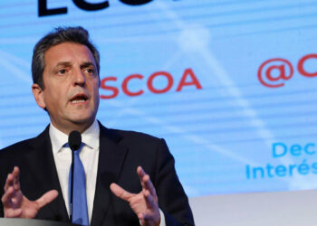 Massa habló de los acuerdos de financiamiento y cuestionó el rol del FMI