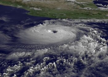 El fenómeno del Niño traerá mayores lluvias de lo previsto hace un mes