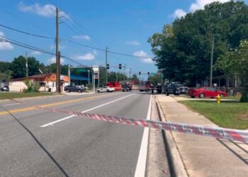 Tres muertos en un tiroteo con trasfondo racial en Jacksonville, Florida